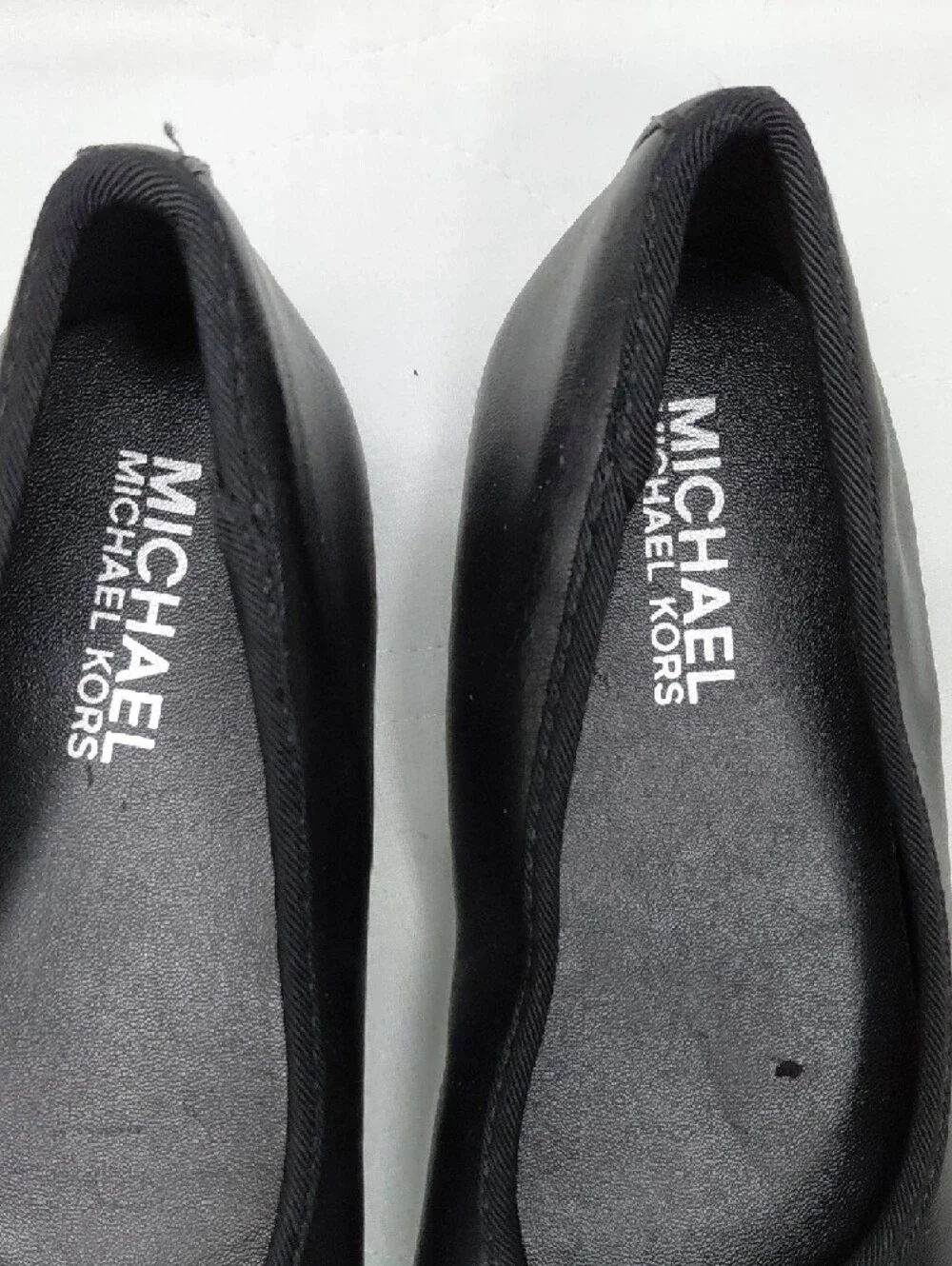 Michael Kors Girls Flat Ballerina Slipper Silver Medallion Sz 1